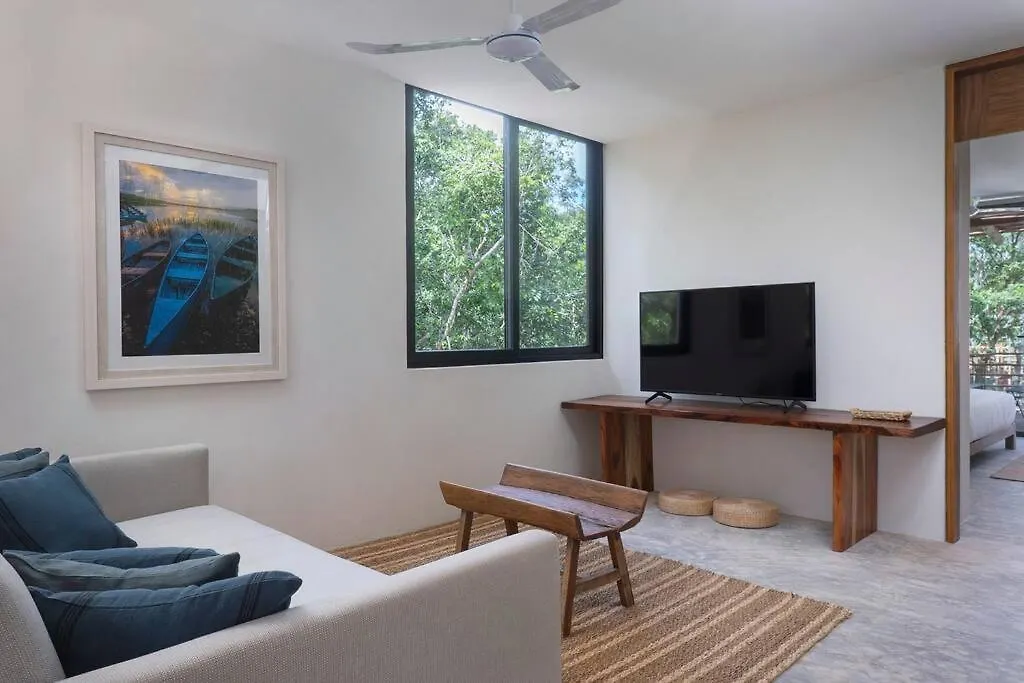 Holiday home Twin Villas 8Br, Concierge, Gated ,Jacuzzi, Paddle Court Tulum