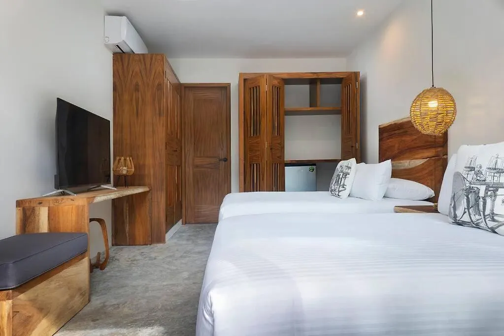 Twin Villas 8Br, Concierge, Gated ,Jacuzzi, Paddle Court Tulum