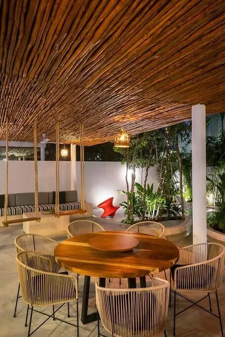 Holiday home Twin Villas 8Br, Concierge, Gated ,Jacuzzi, Paddle Court Tulum